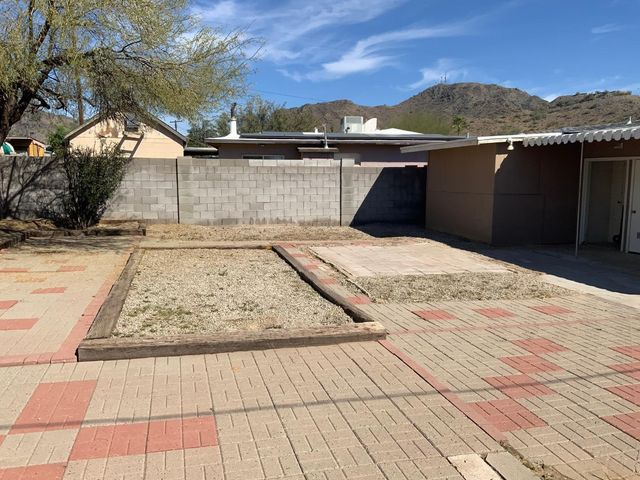 9444 N 4th Avenue, Phoenix, AZ 85021
