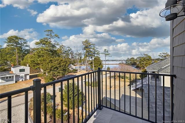 120 Jennings DR, Yorktown, VA 23692