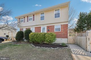 8562 BEACON POINT RD, Pasadena, MD 21122