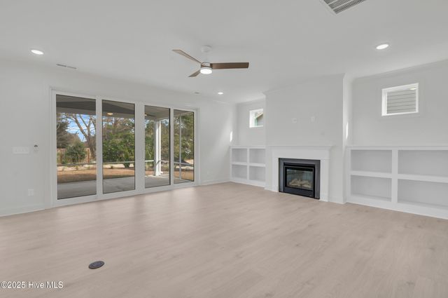 525 Sailor Sky Way 390, Hampstead, NC 28443