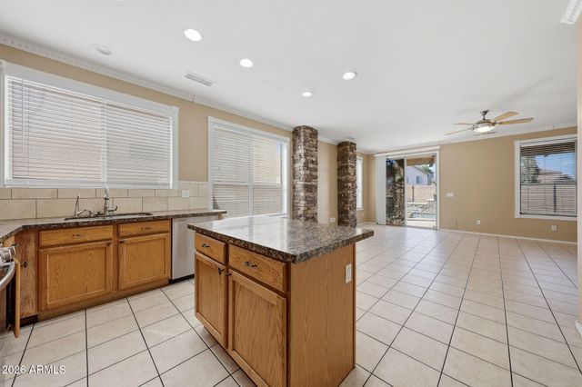 25828 N 67TH Drive, Peoria, AZ 85383