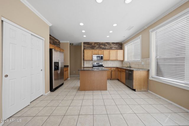 25828 N 67TH Drive, Peoria, AZ 85383