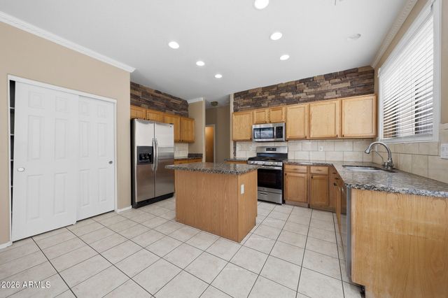 25828 N 67TH Drive, Peoria, AZ 85383