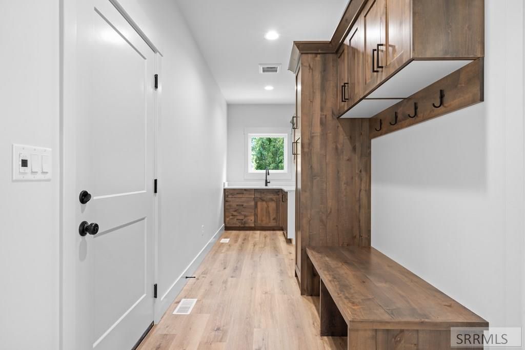 Image 17 of property listing at 1243 E 1500 N, Terreton, ID 83450