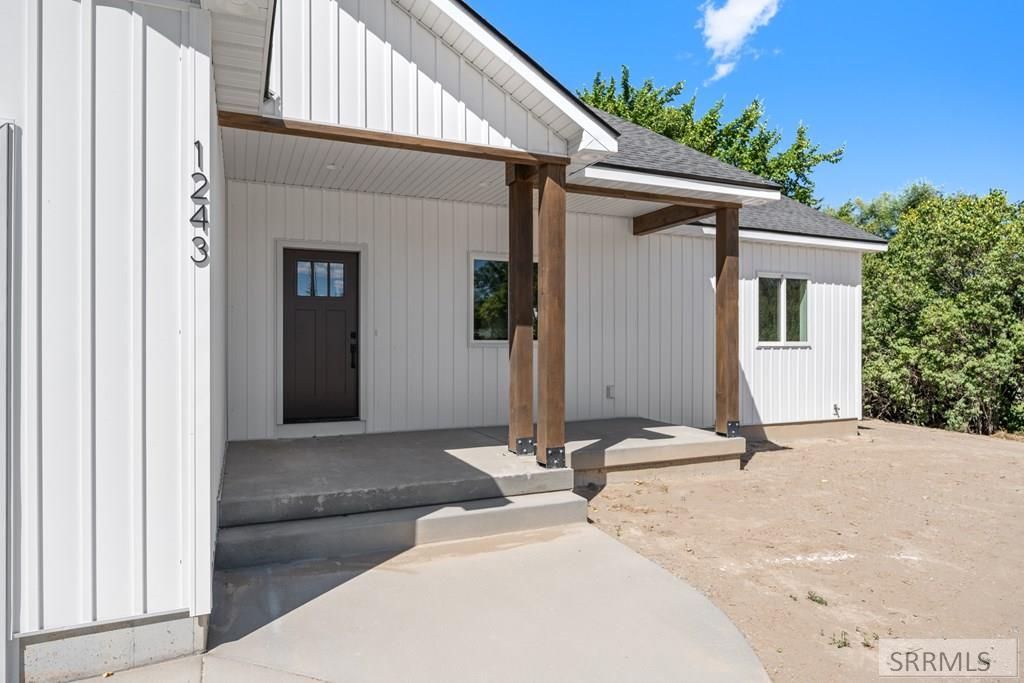 Image 3 of property listing at 1243 E 1500 N, Terreton, ID 83450