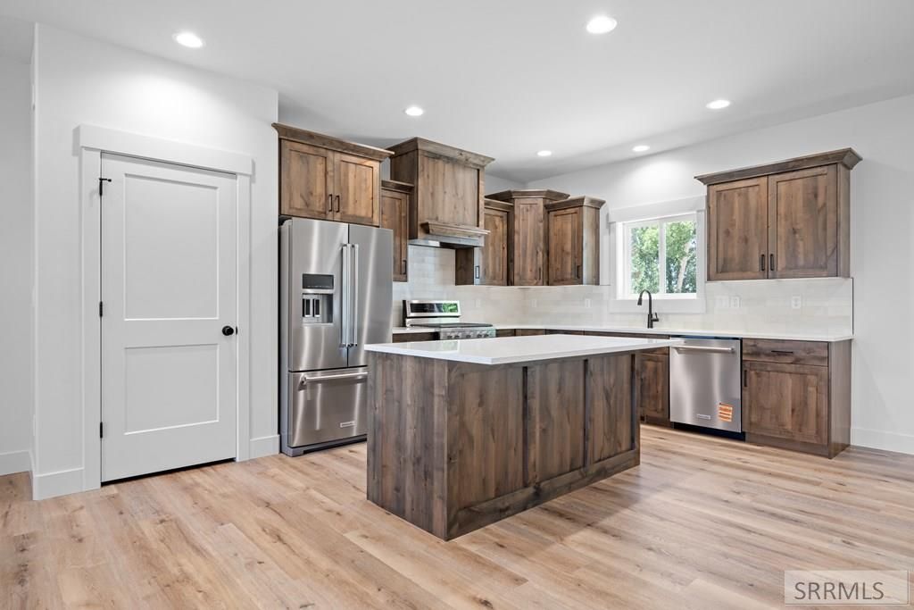 Image 7 of property listing at 1243 E 1500 N, Terreton, ID 83450