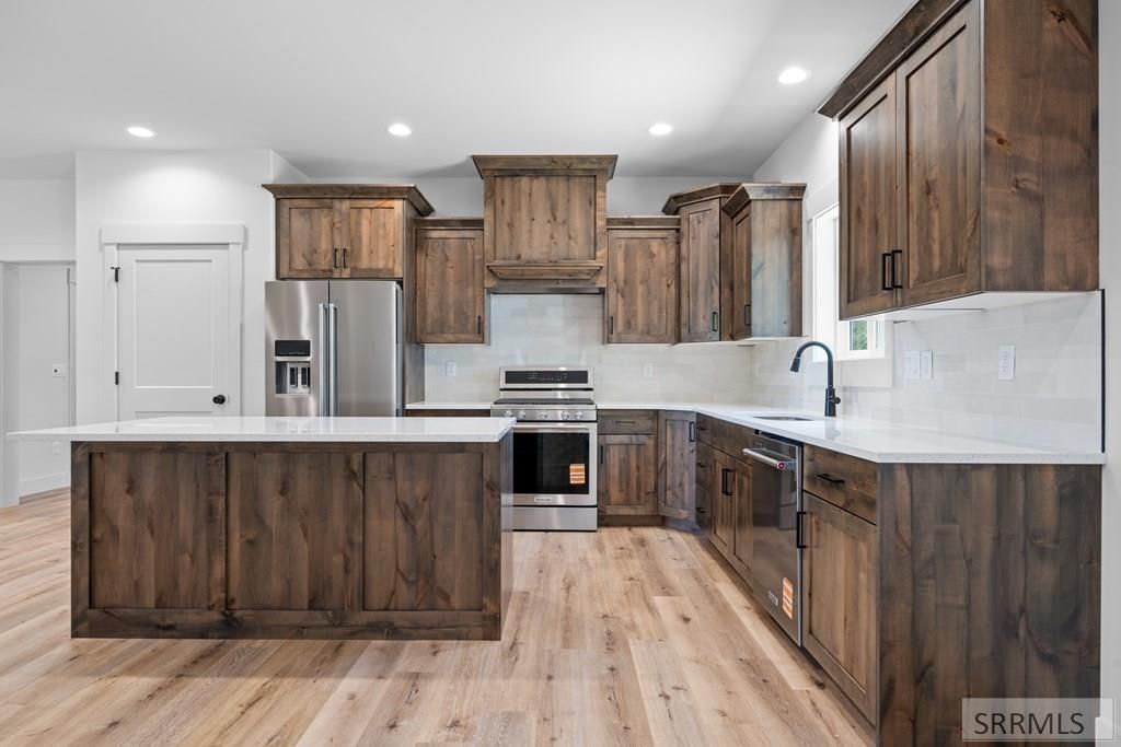 Image 9 of property listing at 1243 E 1500 N, Terreton, ID 83450