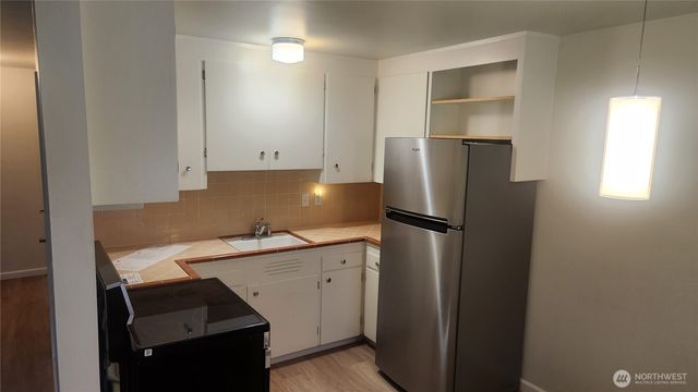 2845 21st Avenue W, Seattle, WA 98199