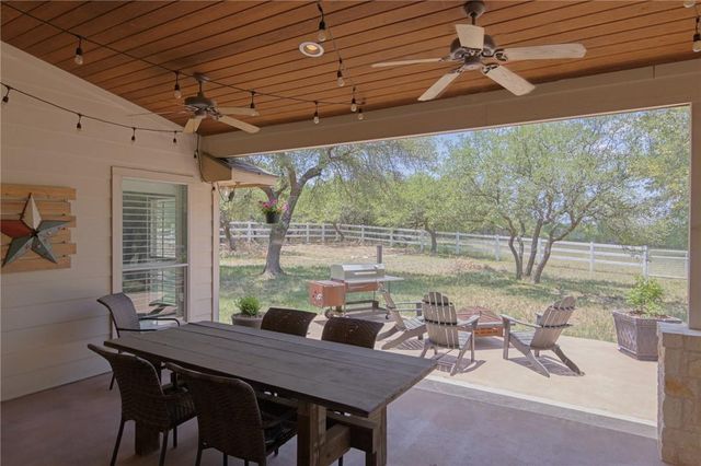 550 Hays Country Acres RD, Dripping Springs, TX 78620