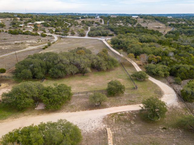 550 Hays Country Acres RD, Dripping Springs, TX 78620