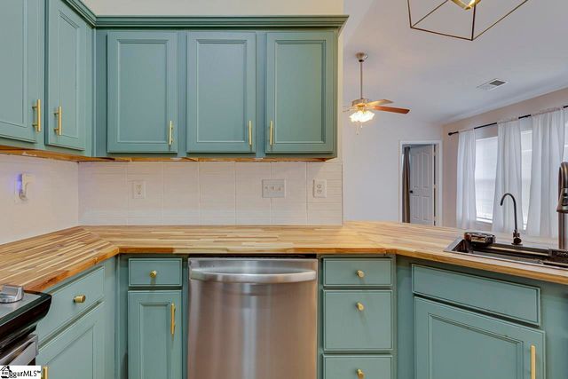 6 Brimfield Court, Greenville, SC 29605
