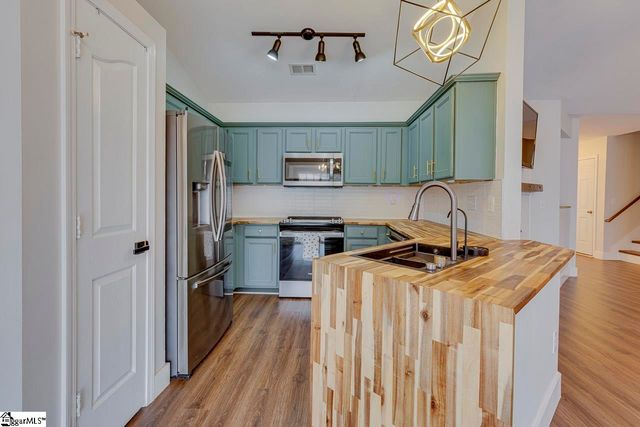 6 Brimfield Court, Greenville, SC 29605