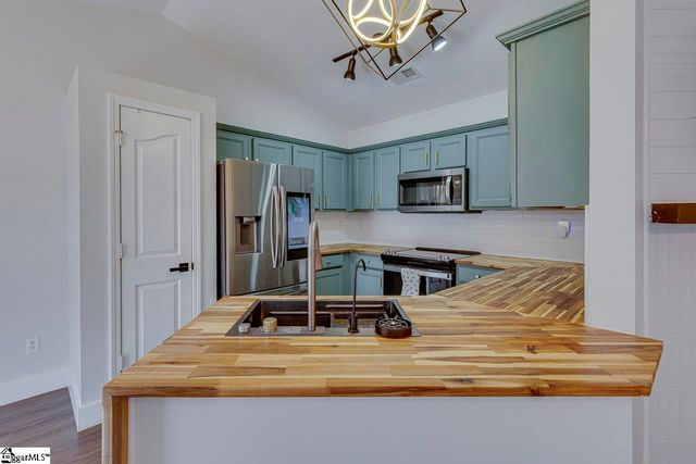 6 Brimfield Court, Greenville, SC 29605