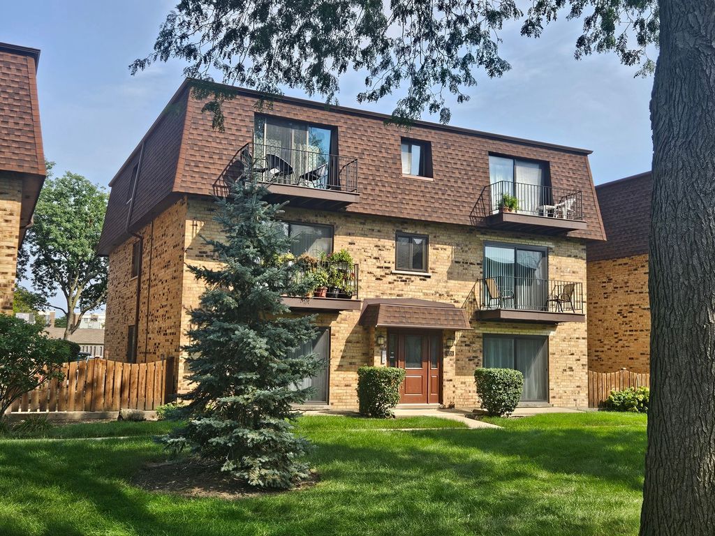 9709 Bianco Terrace E, Des Plaines, IL 60016 — photo 4