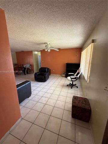 185 E 20th St, Hialeah, FL 33010