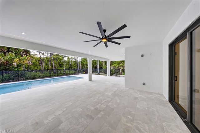 533 6th ST SE, Naples, FL 34117
