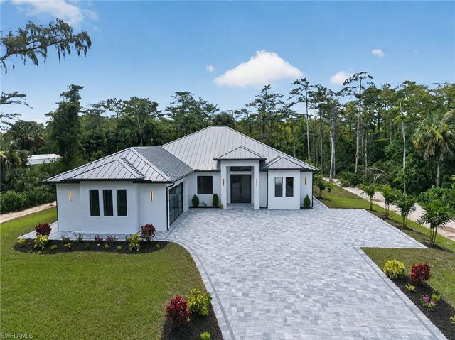 533 6th ST SE, Naples, FL 34117