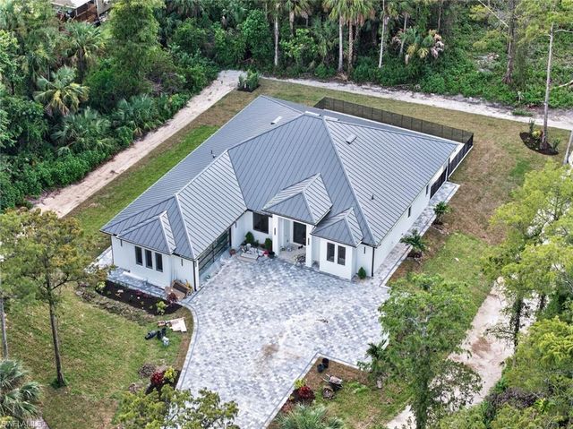 533 6th ST SE, Naples, FL 34117