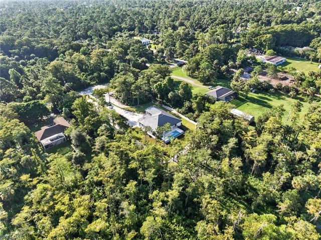 533 6th ST SE, Naples, FL 34117