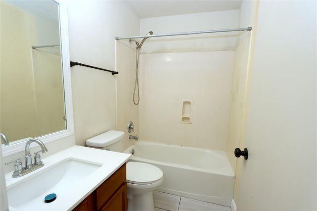 4823 Canyon Blanco Drive, Houston, TX 77045