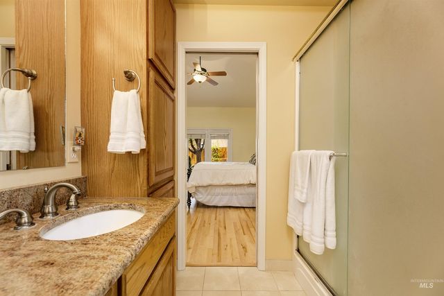 947 N Echohawk Way, Eagle, ID 83616