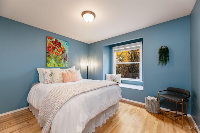 947 N Echohawk Way, Eagle, ID 83616