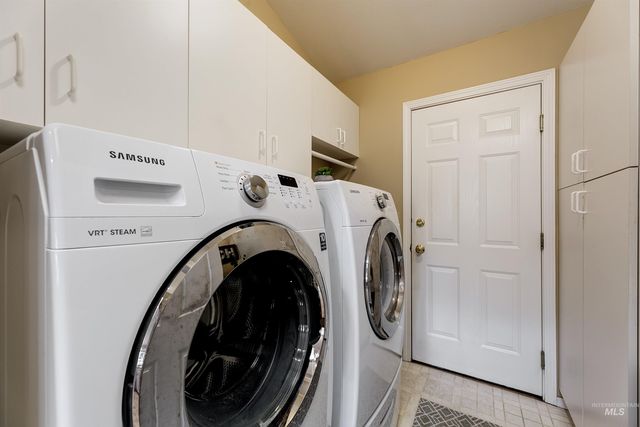 947 N Echohawk Way, Eagle, ID 83616