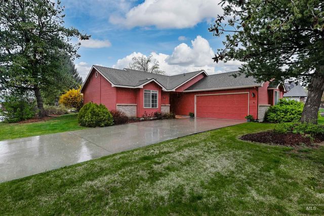 947 N Echohawk Way, Eagle, ID 83616