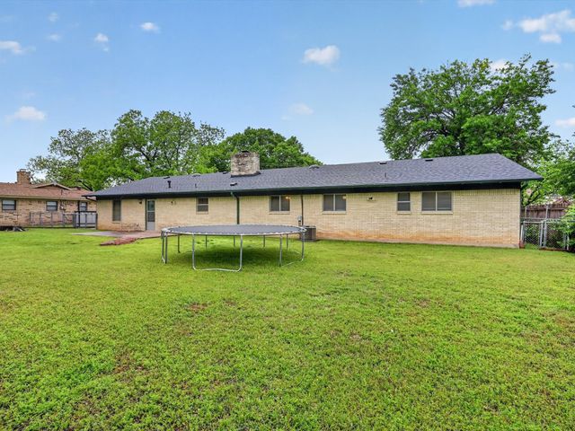 720 Alsue Street, Fort Worth, TX 76140