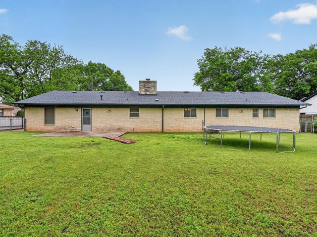 720 Alsue Street, Fort Worth, TX 76140
