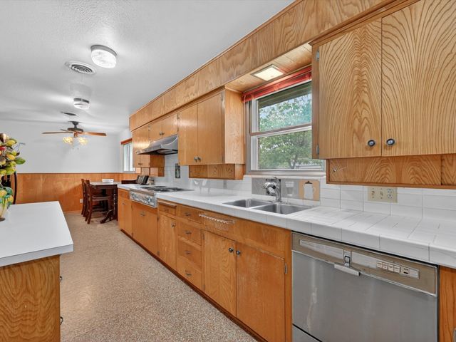 720 Alsue Street, Fort Worth, TX 76140