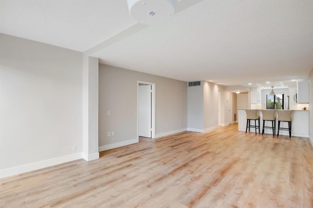4242 Deste Court 101, Lake Worth, FL 33467