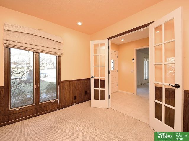 12033 Farnam Street, Omaha, NE 68154