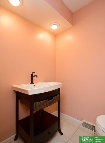 12033 Farnam Street, Omaha, NE 68154