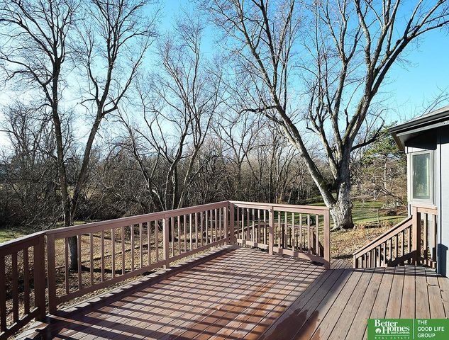 12033 Farnam Street, Omaha, NE 68154