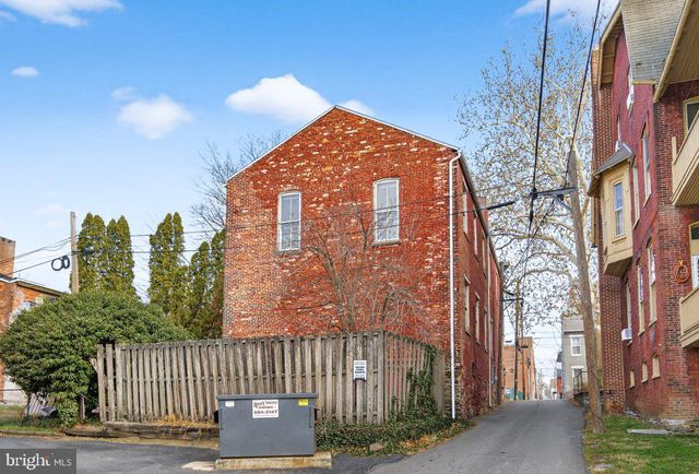 22 S 2ND ST, Columbia, PA 17512