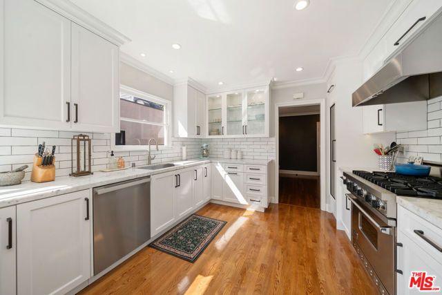 2130 Kelton Avenue, Los Angeles, CA 90025