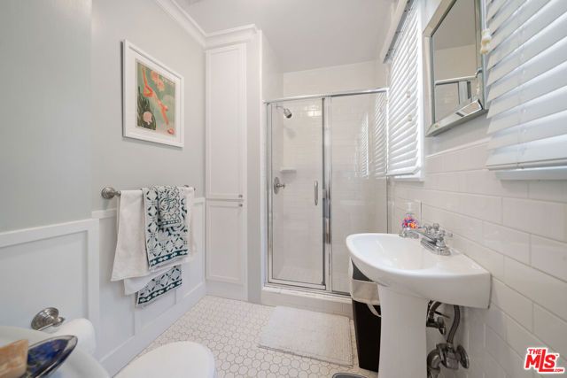 2130 Kelton Avenue, Los Angeles, CA 90025