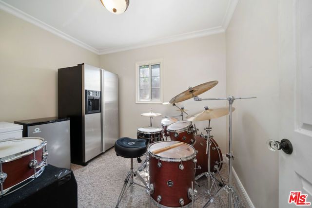 2130 Kelton Avenue, Los Angeles, CA 90025