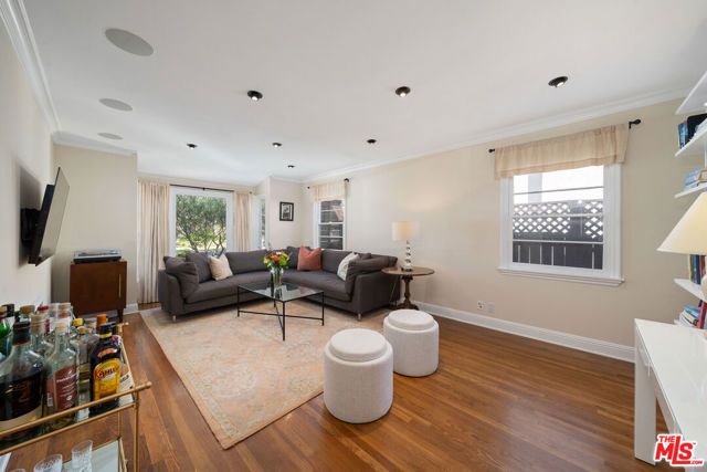 2130 Kelton Avenue, Los Angeles, CA 90025