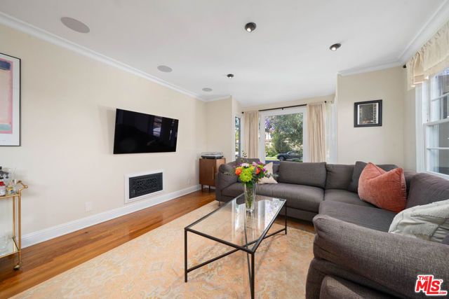 2130 Kelton Avenue, Los Angeles, CA 90025