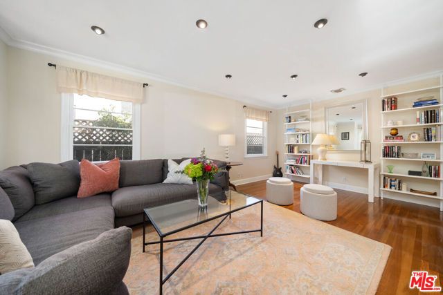 2130 Kelton Avenue, Los Angeles, CA 90025
