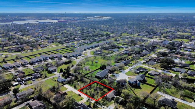 3122 & 3124 Carlisle Street, La Porte, TX 77571