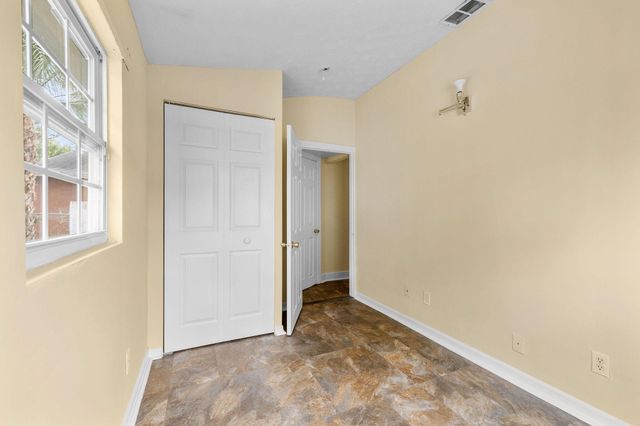 921 SE Nassau Avenue, Stuart, FL 34994