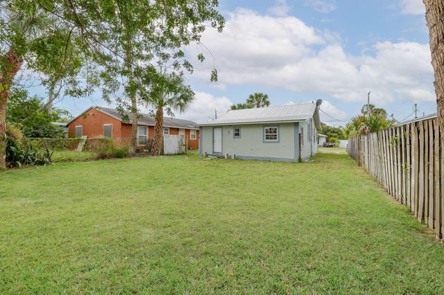 921 SE Nassau Avenue, Stuart, FL 34994