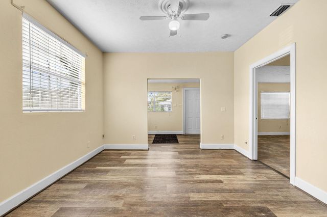 921 SE Nassau Avenue, Stuart, FL 34994