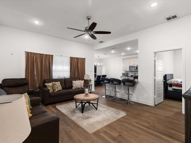 2101 Briarwood Drive, Bridgeport, TX 76426
