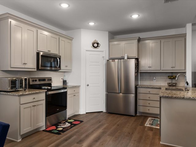 2101 Briarwood Drive, Bridgeport, TX 76426