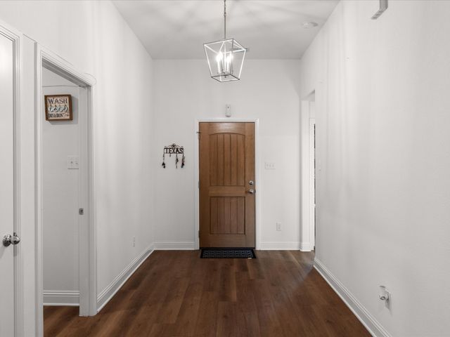 2101 Briarwood Drive, Bridgeport, TX 76426