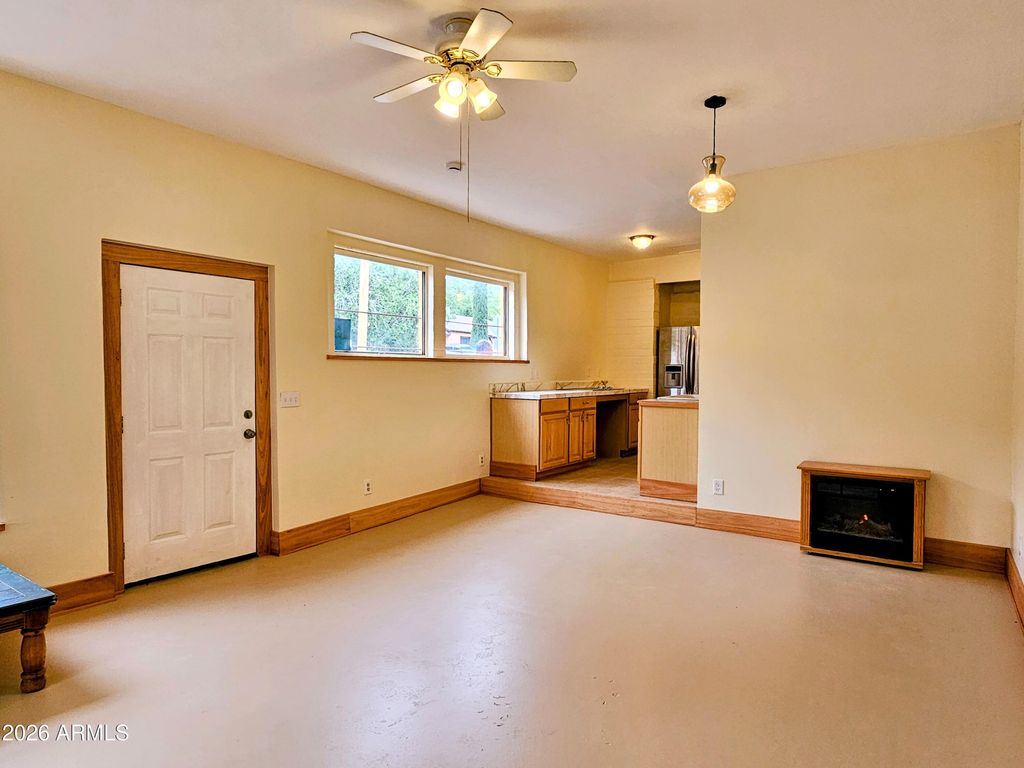 Image 5 of property listing at 729 TOMBSTONE Canyon, Bisbee, AZ 85603